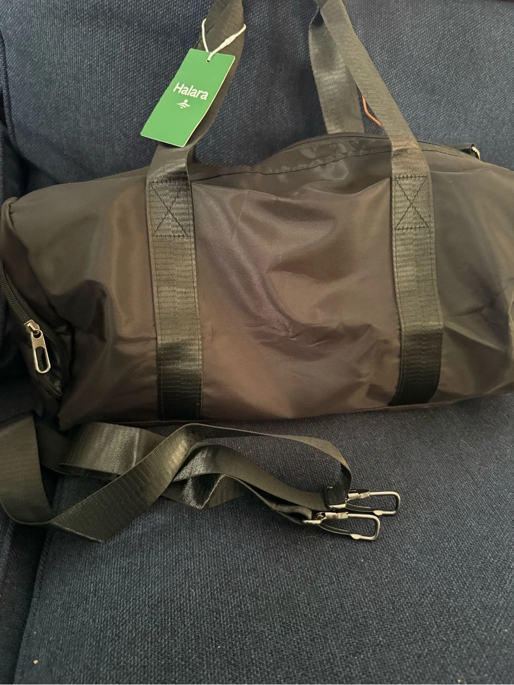 HALARA Black Travel Duffel Bag / Weekender Bag NWT